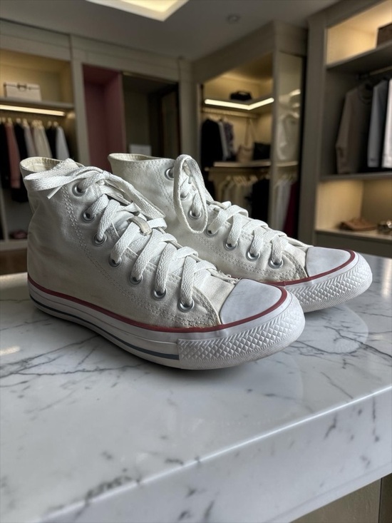 Converse Shoes - Converse White High-Top Canvas Sneakers with Red & Blue Stripe women’s size 6